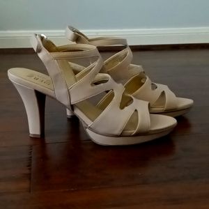 Naturalizer Taupe Heels Sz 9